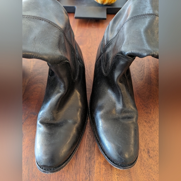 Frye tall black Melissa button leather boots side 8.5 - Picture 4 of 6